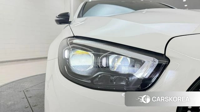 Mercedes-Benz E-Class W213 2022 Белый из Кореи, фото 2