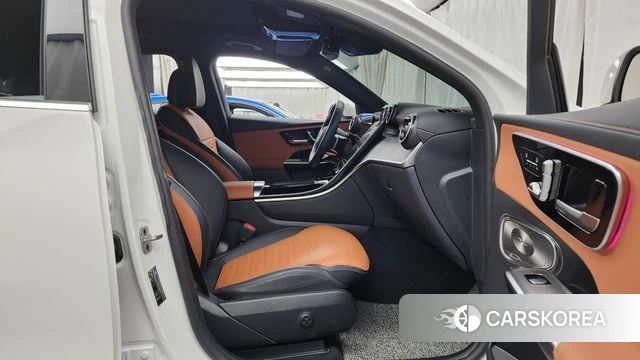 Mercedes-Benz GLC-Class X254 2024 Белый из Кореи, фото 2