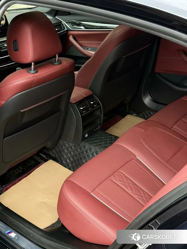BMW 5 series 2021 Черный из Китая, фото 2