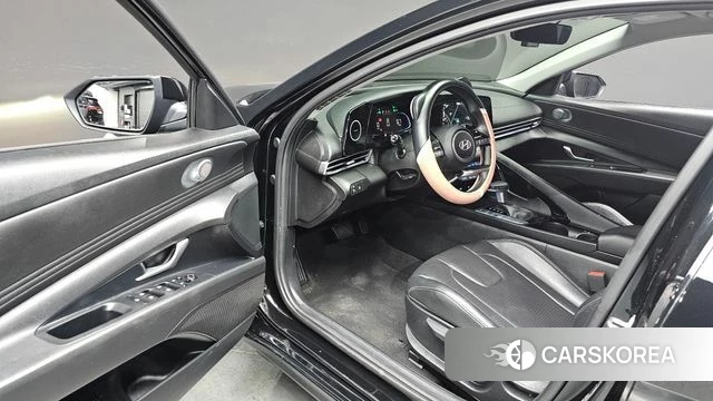 Hyundai The New Avante (CN7) 2024 Черный из Кореи, фото 2
