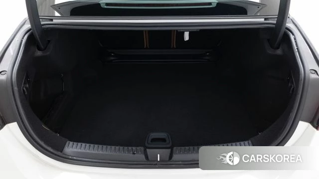 Mercedes-Benz E-Class W214 2025 Белый из Кореи, фото 2