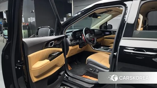 Kia Carnival 4th generation 2021 Черный из Кореи, фото 2