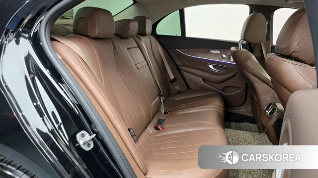 Mercedes-Benz E-Class W213 2020 Черный из Кореи, фото 2