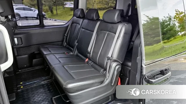 Hyundai Staria 2022 Черный из Кореи, фото 2