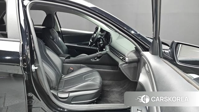Hyundai Avante Hybrid (CN7) 2021 Черный из Кореи, фото 2