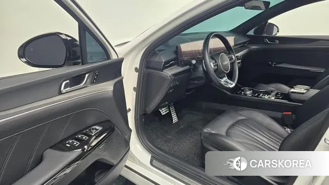 Kia The New K5 Hybrid 3rd generation 2024 Белый из Кореи, фото 2