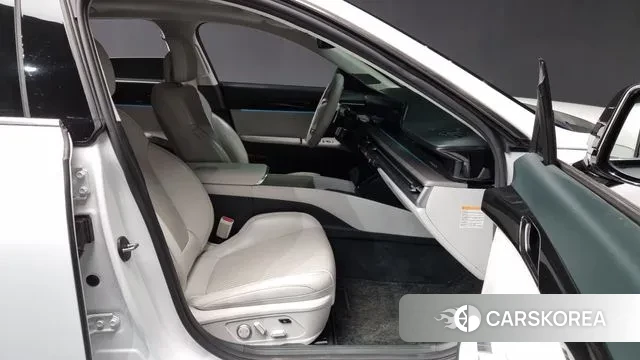 Hyundai Grandeur Hybrid (GN7) 2023 Белый из Кореи, фото 2