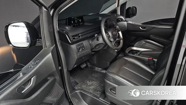 Hyundai Staria 2022 Черный из Кореи, фото 2