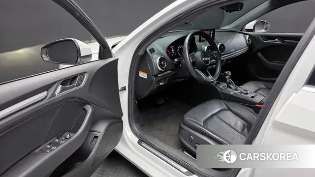 Audi New A3 2018 Белый из Кореи, фото 2