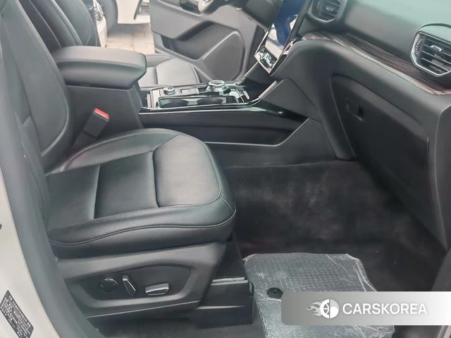 Ford Explorer 2022 Белый из Китая, фото 2