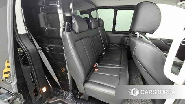 Hyundai Staria 2023 Черный из Кореи, фото 2