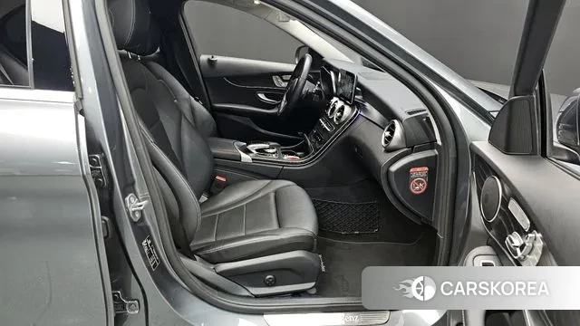 Mercedes-Benz C-Class W205 2018 Серый из Кореи, фото 2