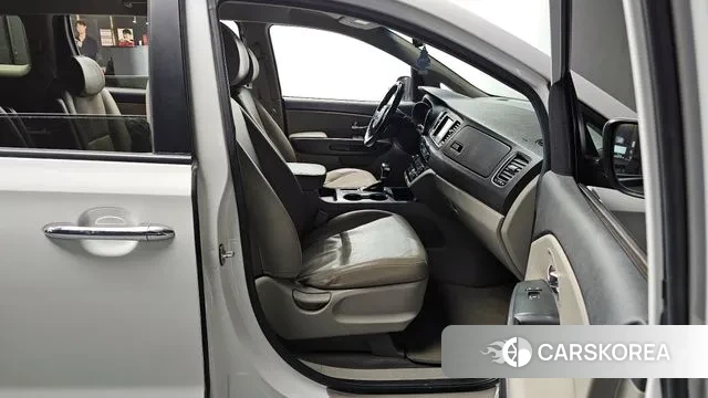 Kia The New Carnival 2019 Белый из Кореи, фото 2