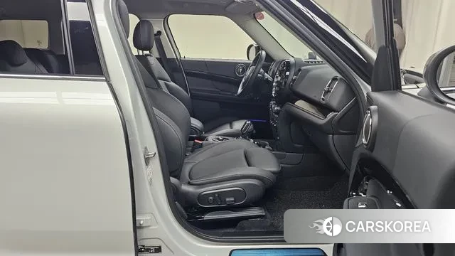 Mini Cooper Countryman 2023 Серебряный из Кореи, фото 2