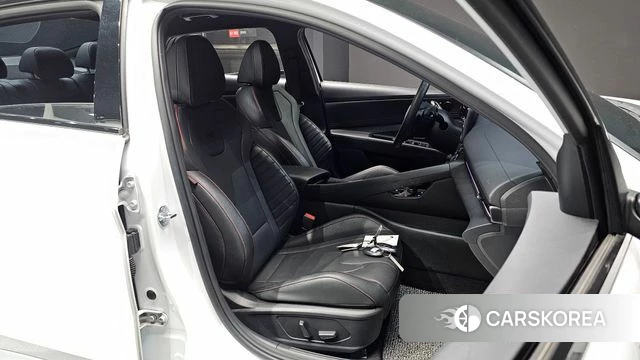 Hyundai The New Avante (CN7) 2024 Белый из Кореи, фото 2