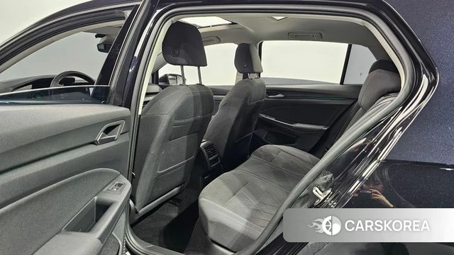 Volkswagen Golf 8th Generation 2022 Черный из Кореи, фото 2