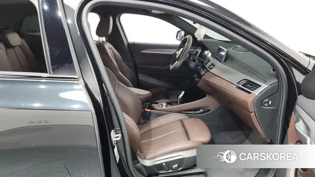 BMW X2 (F39) 2021 Черный из Кореи, фото 2