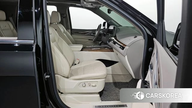 Cadillac Escalade 5th Generation 2022 Черный из Кореи, фото 2