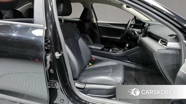 Kia K5 3rd generation 2022 Черный из Кореи, фото 2