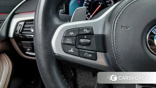 BMW 5 Series (G30) 2019 Белый из Кореи, фото 2