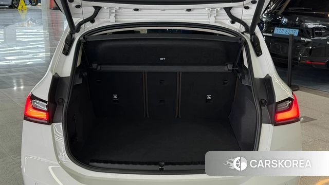 BMW 2 Series Active Tourer (U06) 2024 Белый из Кореи, фото 2