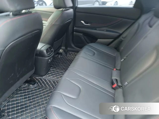 Hyundai Elantra 2022 Белый из Китая, фото 2