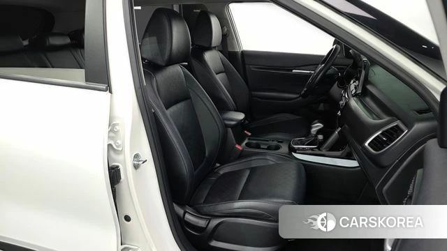 Kia Seltos 2022 Белый из Кореи, фото 2