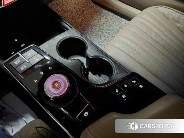 Kia K8 2023 Серебристо-серый из Кореи, фото 2