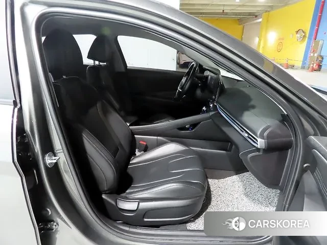Hyundai Avante (CN7) 2022 Темно-зеленый из Кореи, фото 2