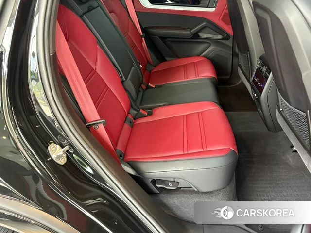 Porsche Cayenne (PO536) 2025 Черный из Кореи, фото 2