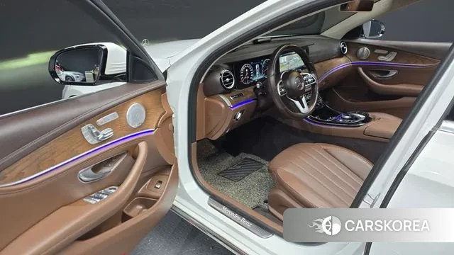 Mercedes-Benz E-Class W213 2020 Белый из Кореи, фото 2