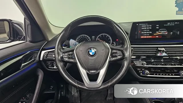 BMW 5 Series (G30) 2018 Черный из Кореи, фото 2