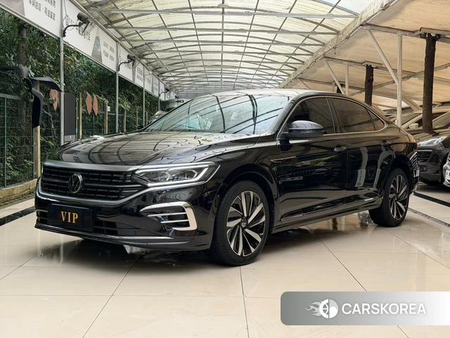 Volkswagen Passat 2022 Черный из Китая, фото 2