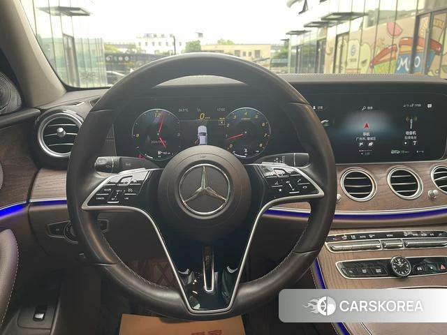 Mercedes-Benz E-class 2023 Черный из Китая, фото 2