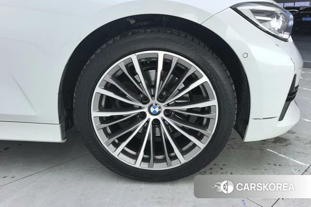 BMW 3 series 2020 Белый из Китая, фото 2