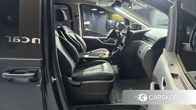 Hyundai Staria 2022 Серый из Кореи, фото 2