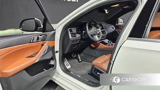 BMW X6 (G06) 2022 Белый из Кореи, фото 2