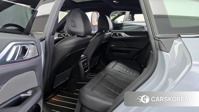 BMW i4 2023 Серебристо-серый из Кореи, фото 2