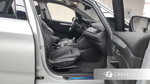 BMW 2 Series Active Tourer (F45) 2020 Серебряный из Кореи, фото 2