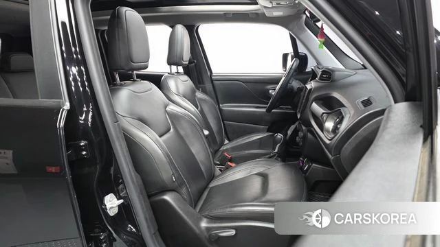 Jeep Renegade 2019 Черный из Кореи, фото 2