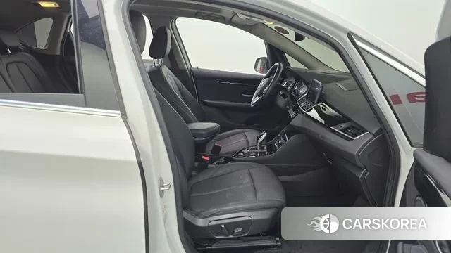 BMW 2 Series Active Tourer (F45) 2021 Белый из Кореи, фото 2