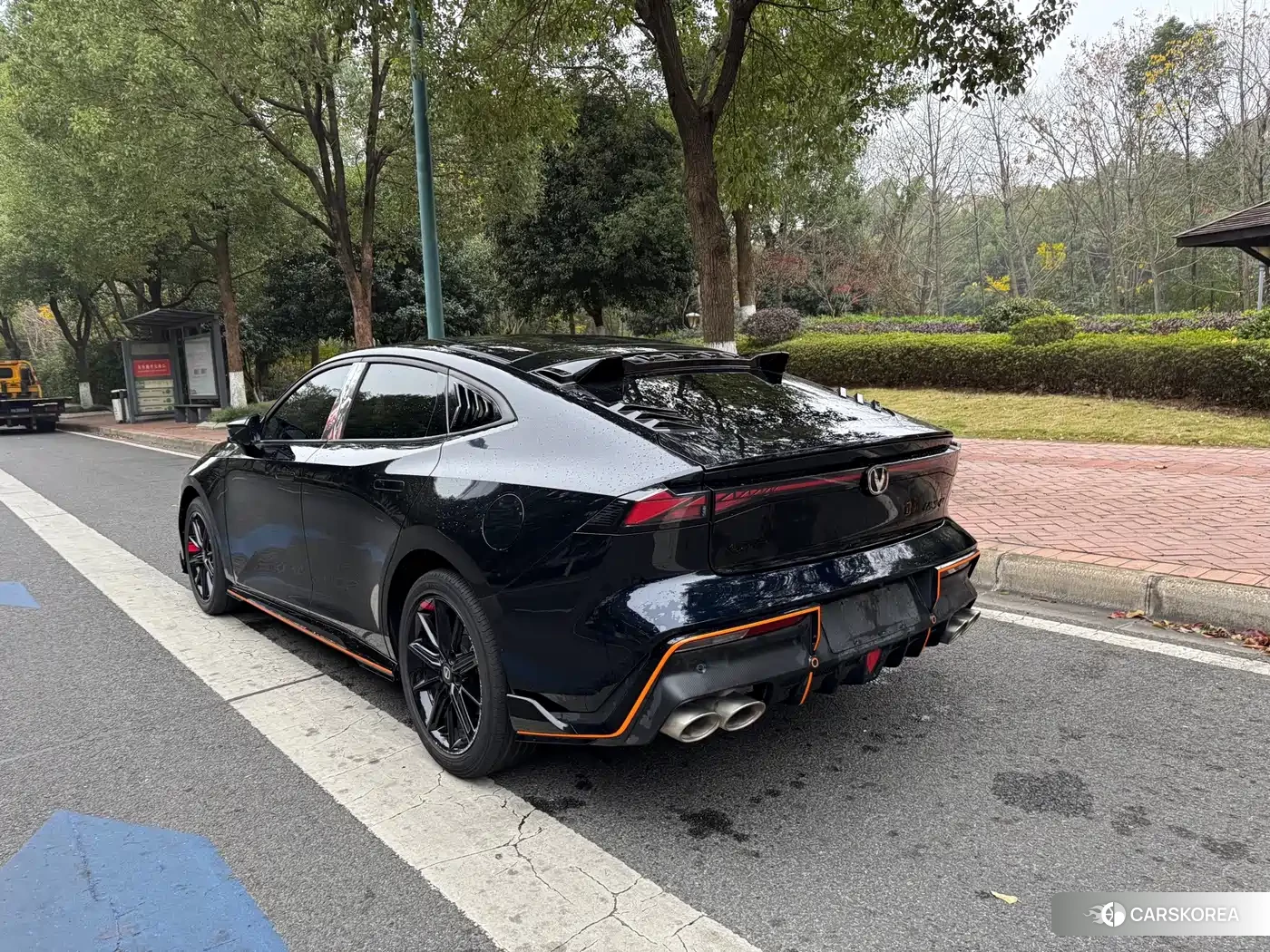 Chang'an UNI-V 2024 Черный из Китая, фото 2