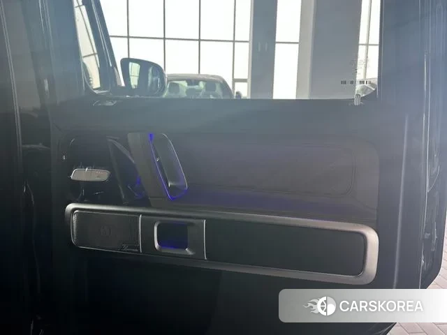 Mercedes-Benz G-Class W463b 2023 Темно-зеленый из Кореи, фото 2