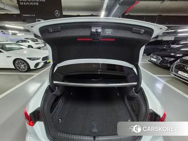 Audi A6 (C8) 2023 Белый из Кореи, фото 2