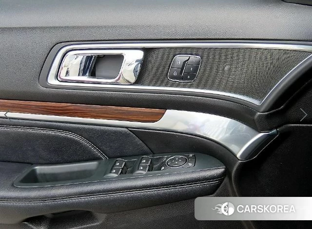 Ford Explorer 2018 Белый из Кореи, фото 2
