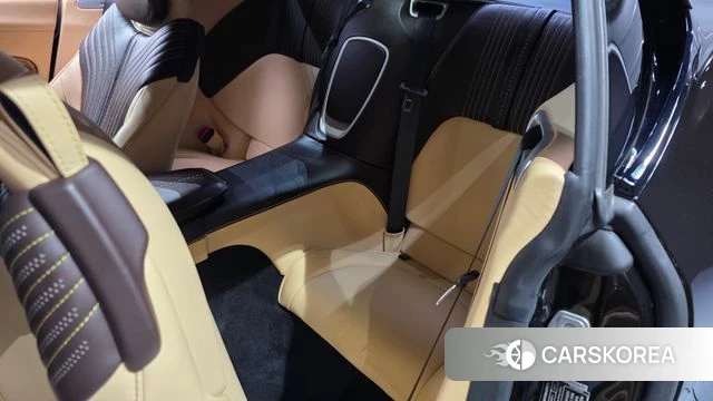 Aston Martin DB11 2020 Коричневый из Кореи, фото 2