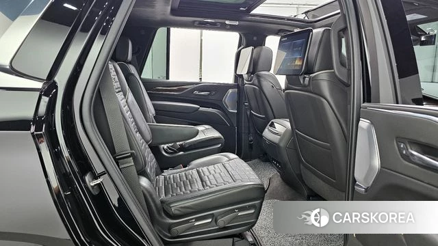 Cadillac Escalade 5th Generation 2022 Черный из Кореи, фото 2