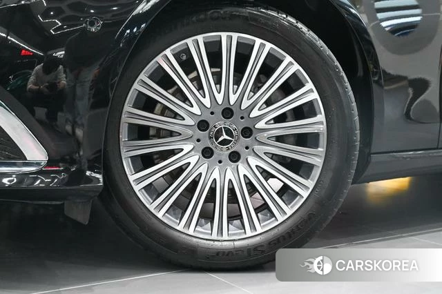 Mercedes-Benz E-class 2022 Черный из Китая, фото 2