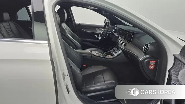 Mercedes-Benz E-Class W213 2020 Белый из Кореи, фото 2