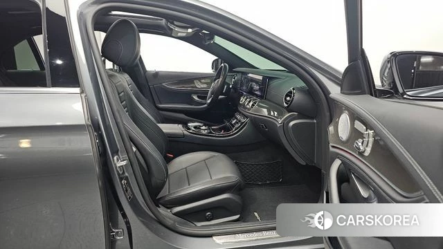 Mercedes-Benz E-Class W213 2019 Серый из Кореи, фото 2